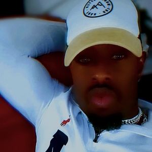 Meet your Posher, Derrian